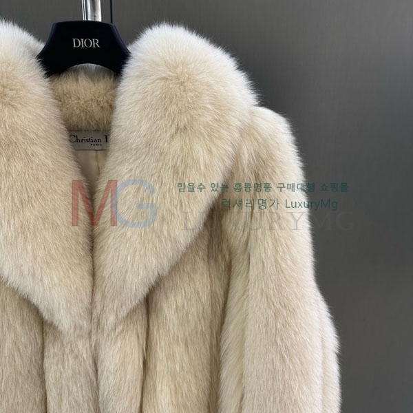   þ   DO8234077-25