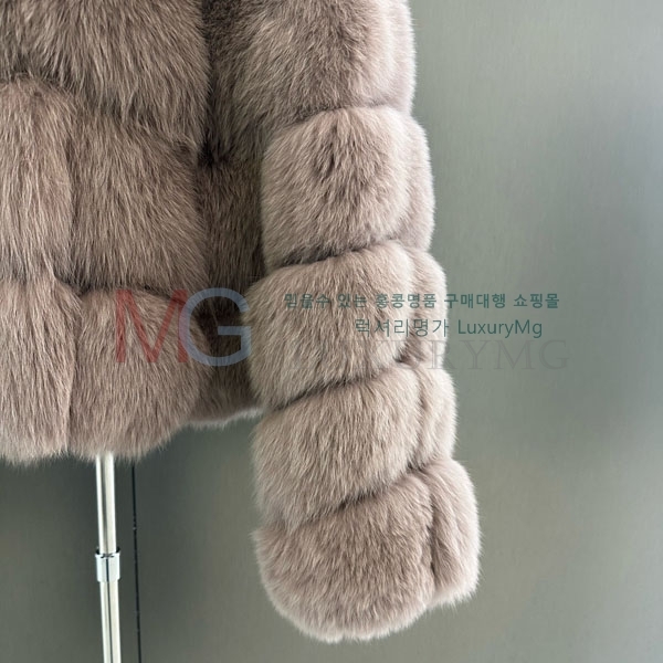   þ   DO8234077-27