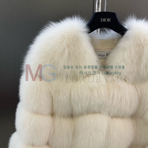   þ   DO8234077-28