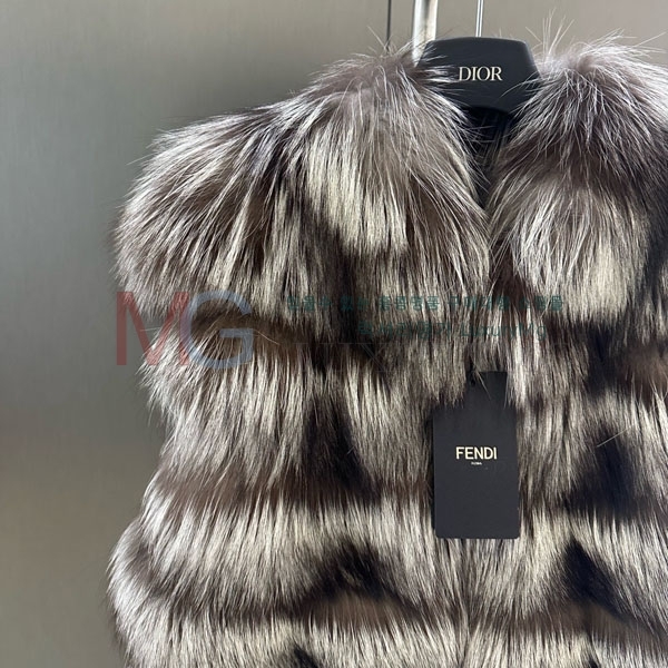   þ    FEND234008-4