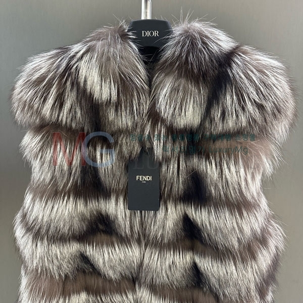   þ    FEND234008-4