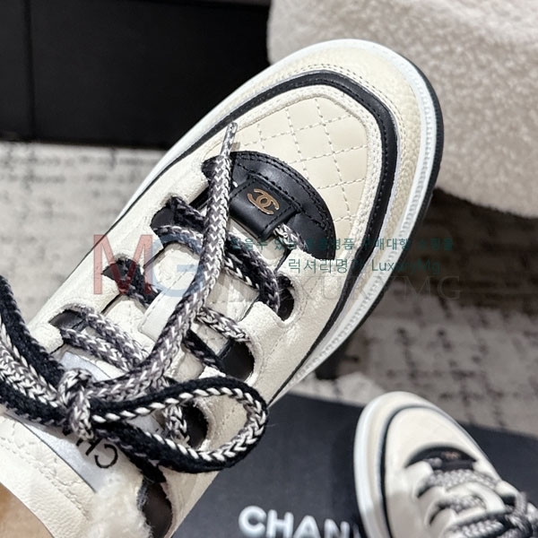  * ĳ־ Ŀ AT555032-1