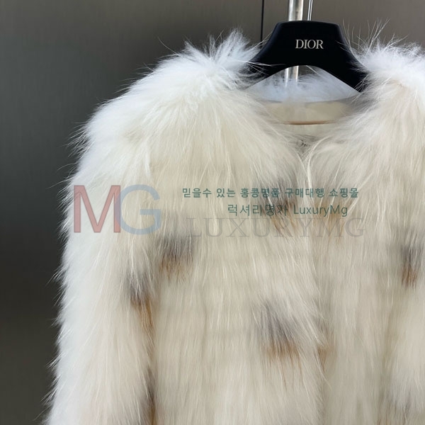   þ   DO8234077-31