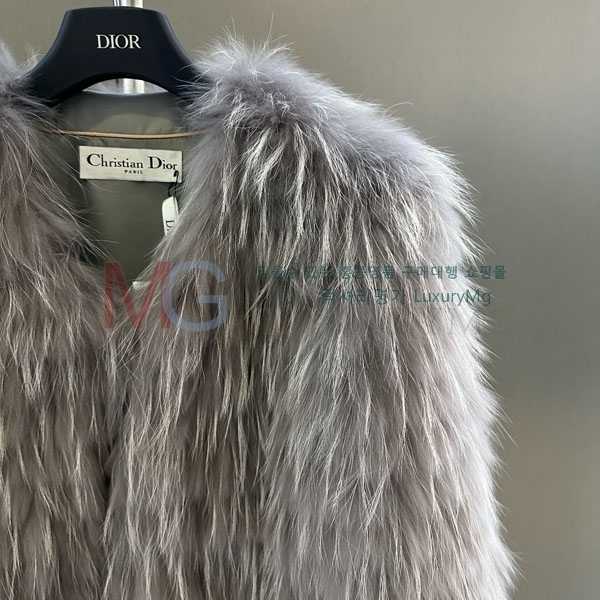   þ   DO8234077-32