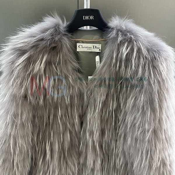   þ   DO8234077-32