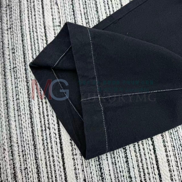  ũ Ʃ  AU232340238-3