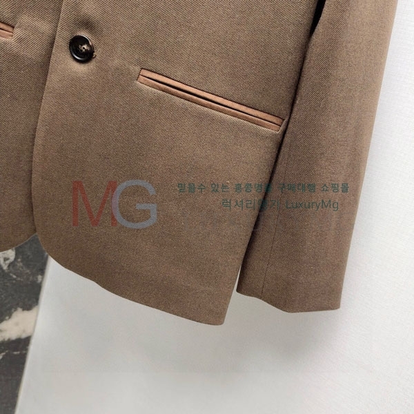 ���� �η�**�� ���� LP24660-1