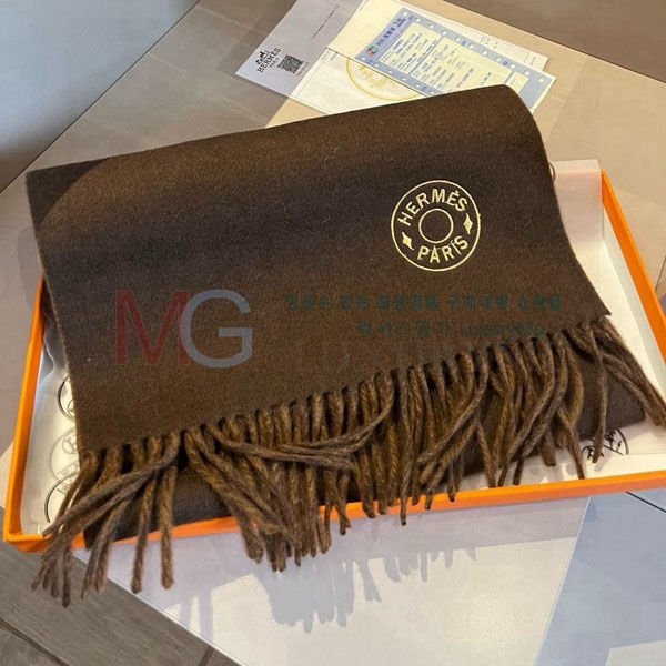 η** ÷/ī LP7168124-3