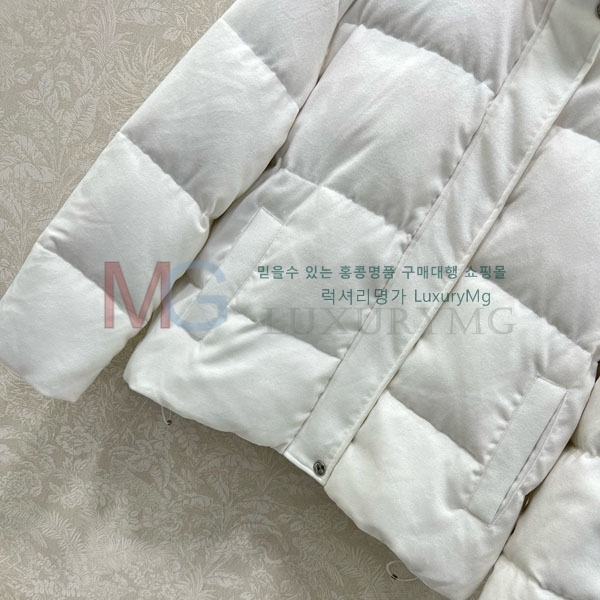 ���� �η�**�� �ٿ� �е� LP31055-16