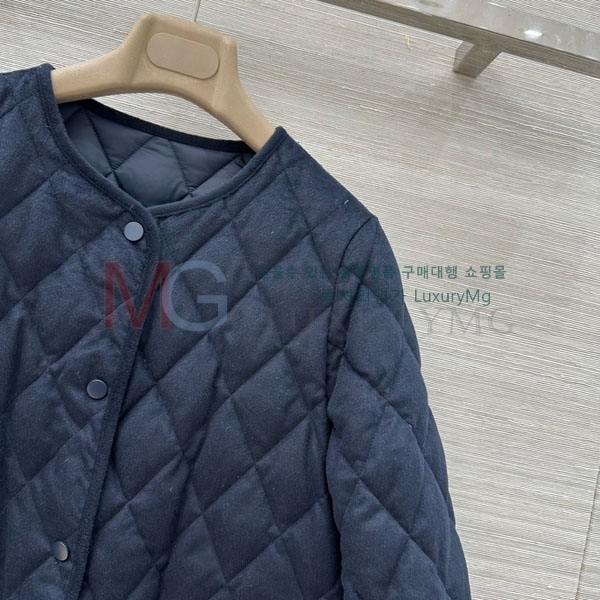  η** ٿ е LP2923022-4