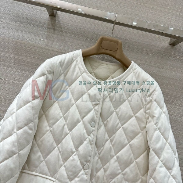  η** ٿ е LP2923022-5