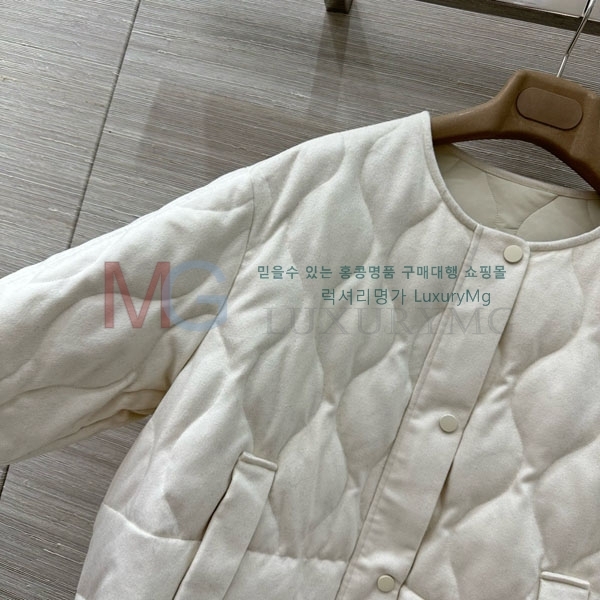  η** ٿ е LP2923022-7