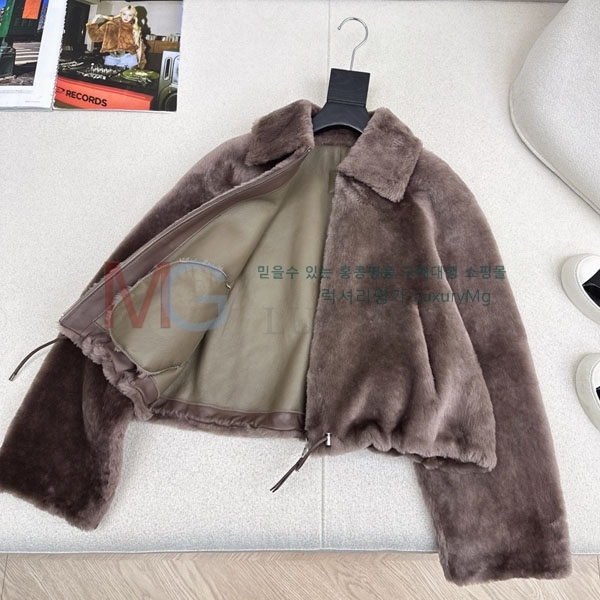  ο þ   LOW23023-2