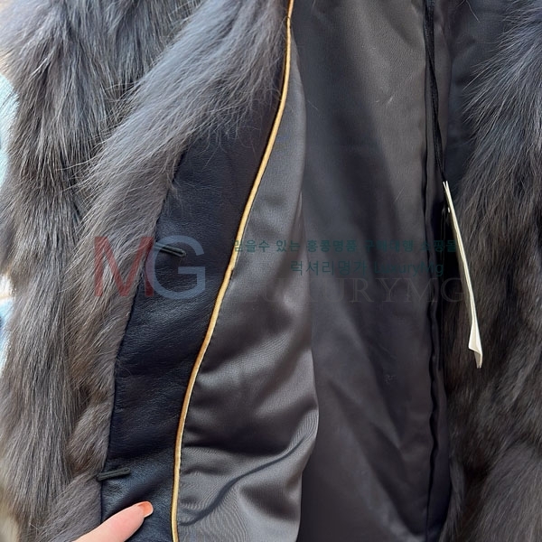   þ   FEND234507-8