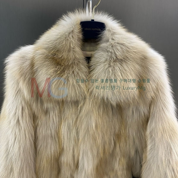   þ   FEND223424-1