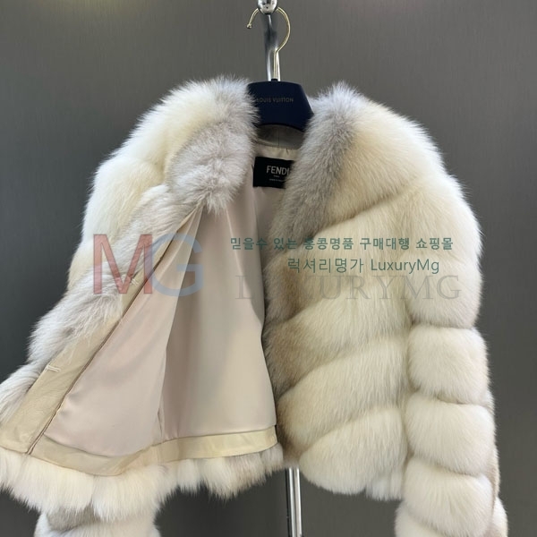   þ   FEND223424-4