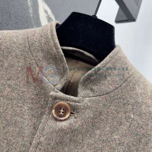 ���� �η�**�� ���� LP24660-4