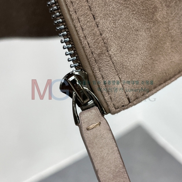 ���� �η�**�� ���� ��Ŷ LP1381662