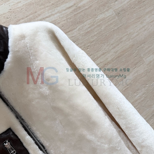  η** þ   LP23345054-31