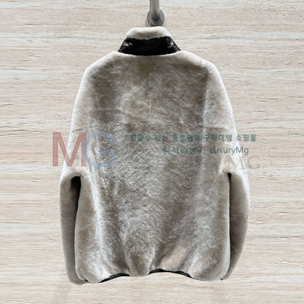  η** þ   LP23345054-11