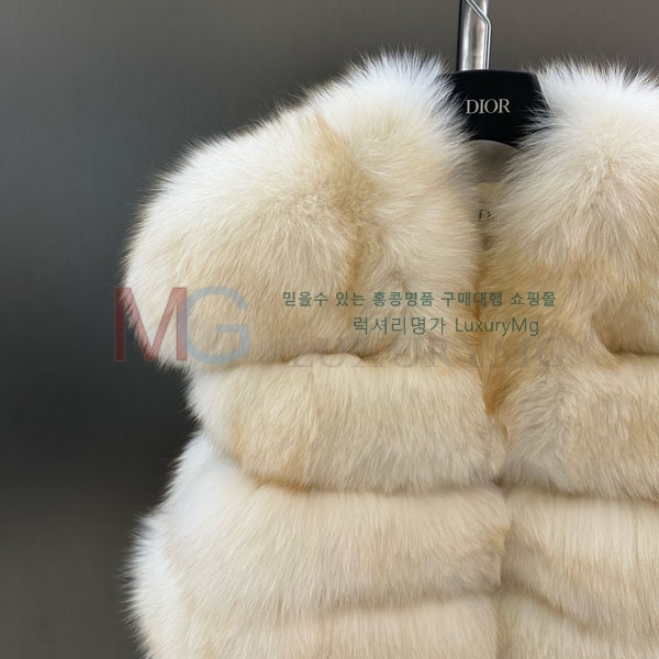   þ    DO8282306-11