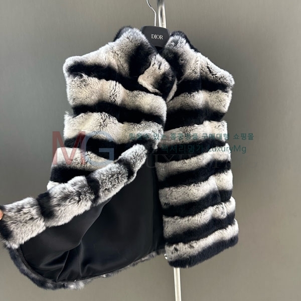   þ    DO8282306-12