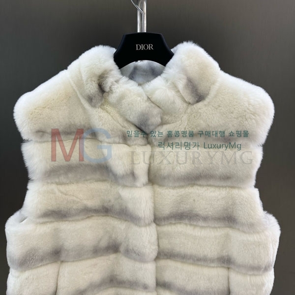   þ    DO8282306-15