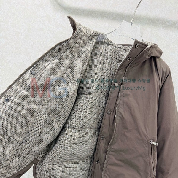 ���� ���ڷ� ��ġ�ڸ� ��� �ٿ� �е� BC4340349-2