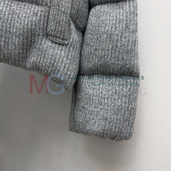 ���� ���ڷ� ��ġ�ڸ� �ٿ� �е� BC56568-8