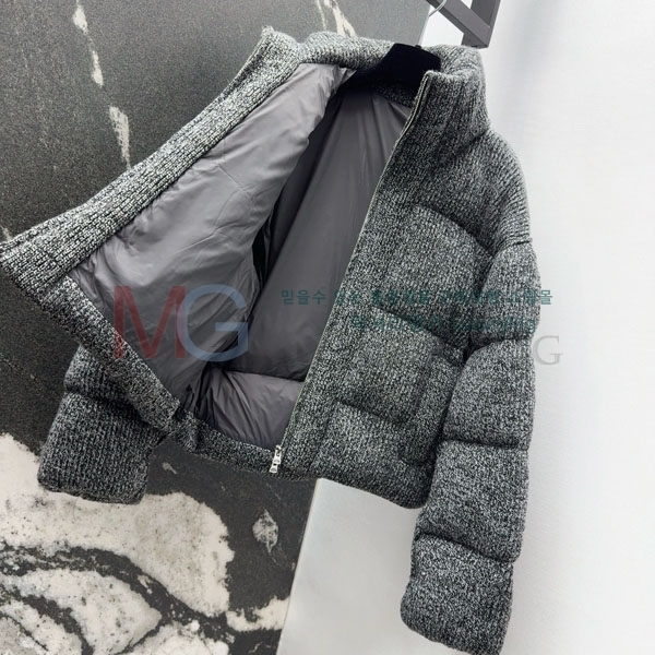 ���� ���ڷ� ��ġ�ڸ� �ٿ� �е� BC56568-9