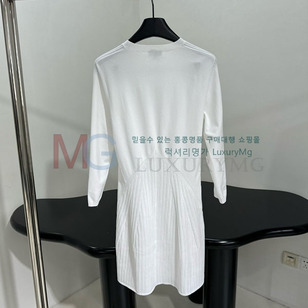 ���� ��* ���ǽ� CH4252205-6