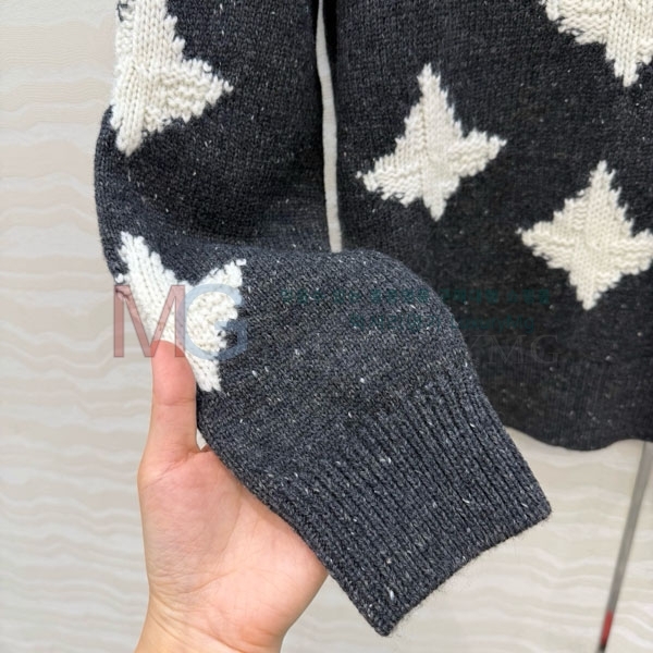 ���� �η�**�� ������ LP325677-11