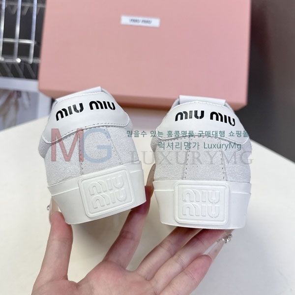 ���� �̿�̿� ����Ŀ�� MI3308801-3