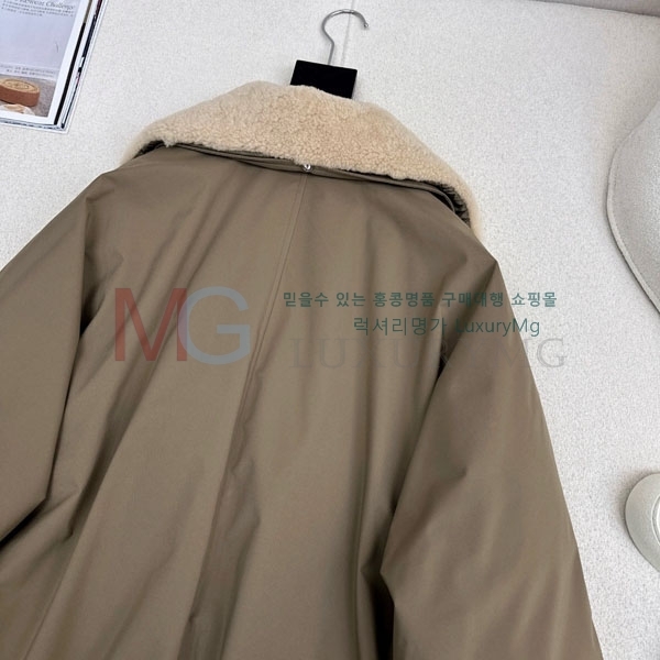 ���� ���ڷ� ��ġ�ڸ� �ٿ� �е� BC56568-4