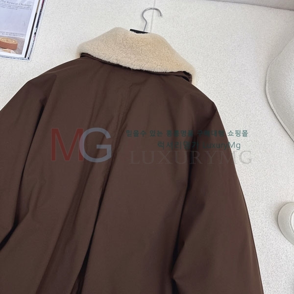 ���� ���ڷ� ��ġ�ڸ� �ٿ� �е� BC56568-5