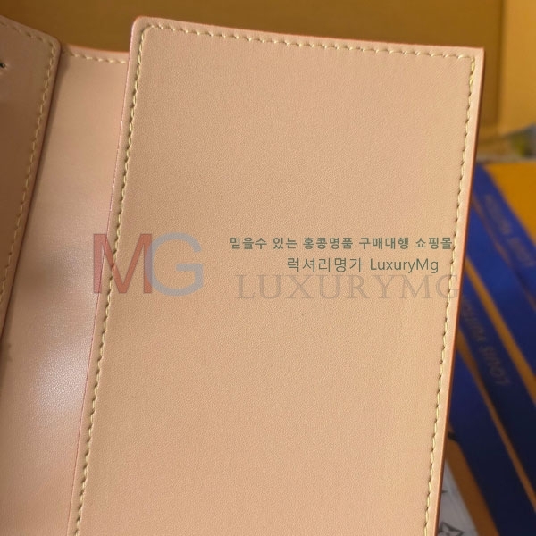 ���̺��� �н���Ʈ Ŀ�� �������� M26831-3