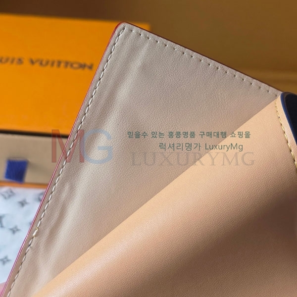 ���̺��� �н���Ʈ Ŀ�� �������� M26831-4