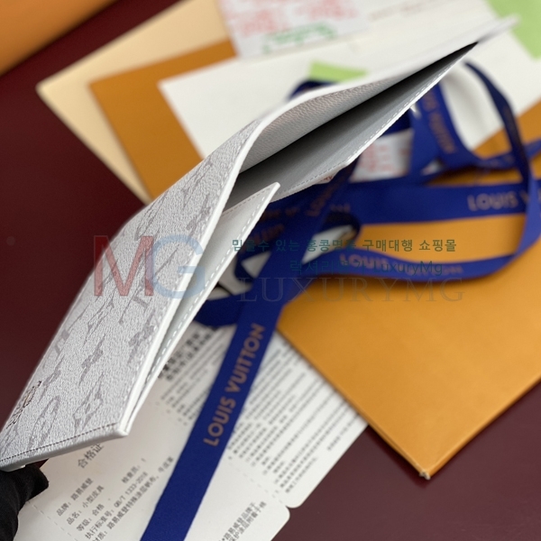 ���̺��� �н���Ʈ Ŀ�� �������� M27083-1