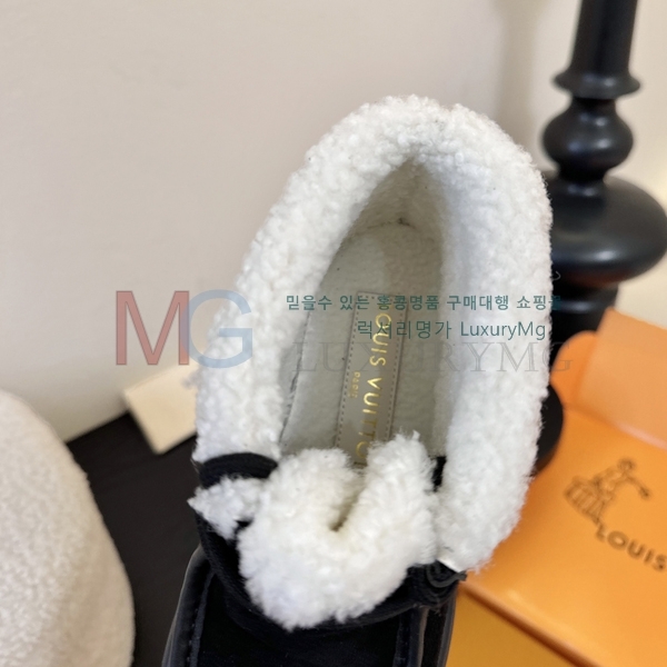 ���� ���̺��� �� ���� LV4381371-3