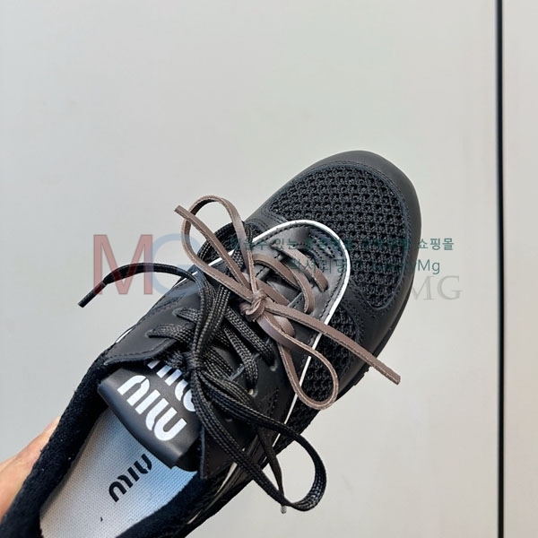 �������� �̿�̿� ����Ŀ�� M5M66011-1