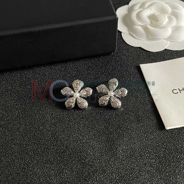 ��* �Ͱ��� CHA657808-4