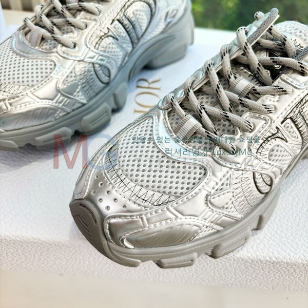 ��� �� ����Ŀ�� �������� DR966066