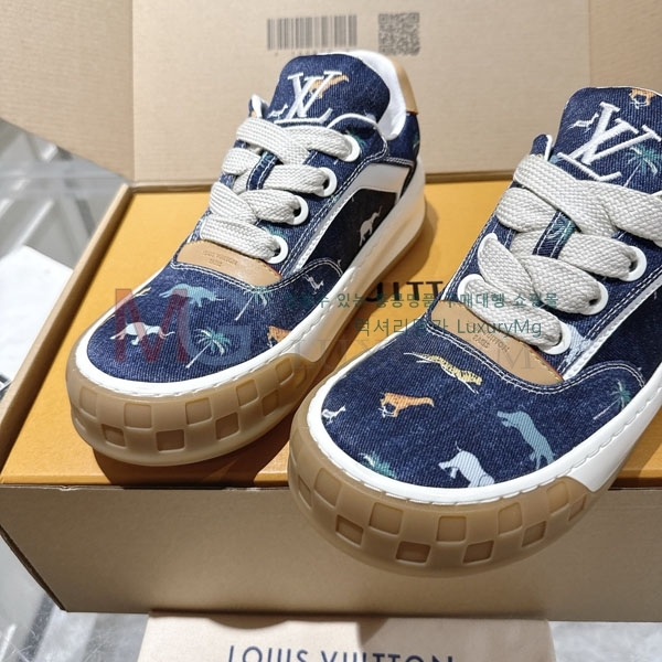 �������� ����*�� ����Ŀ�� LV612801