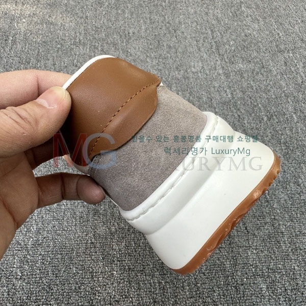 ���ڷ� ��ġ�ڸ� ����Ŀ�� BC771150-1