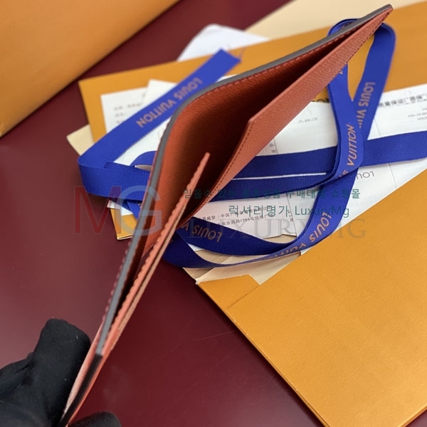 ���̺��� �н���Ʈ Ŀ�� �������� M28008-3