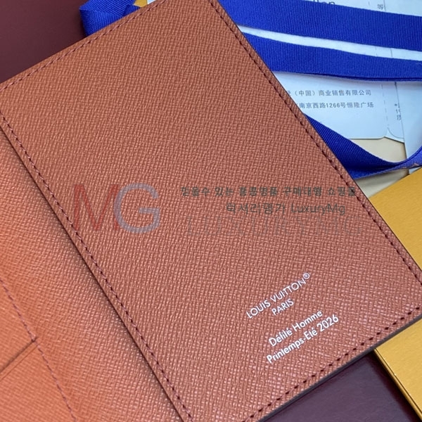 ���̺��� �н���Ʈ Ŀ�� �������� M28008-3