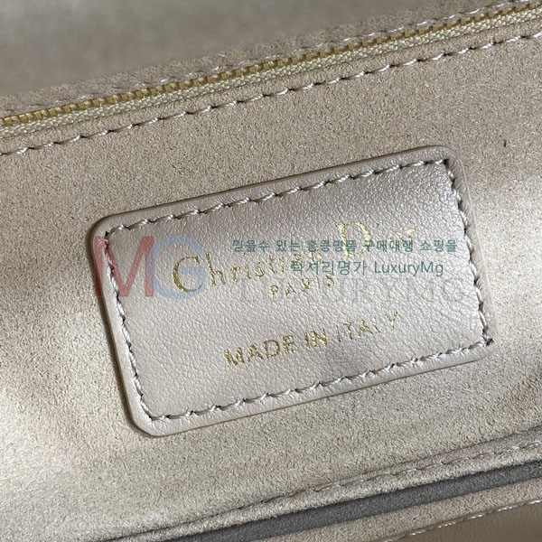 ��� ���� ���̵�� M078010-2