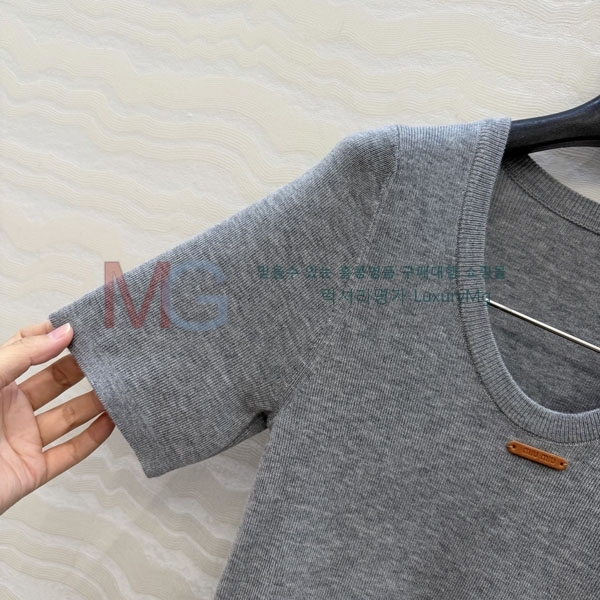 ���� �̿�̿� ���� Ƽ���� MU484650-9