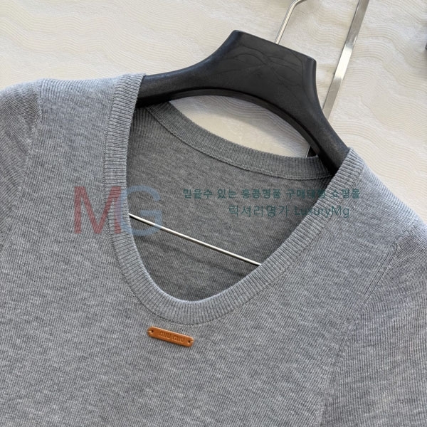 ���� �̿�̿� ���� Ƽ���� MU484650-9