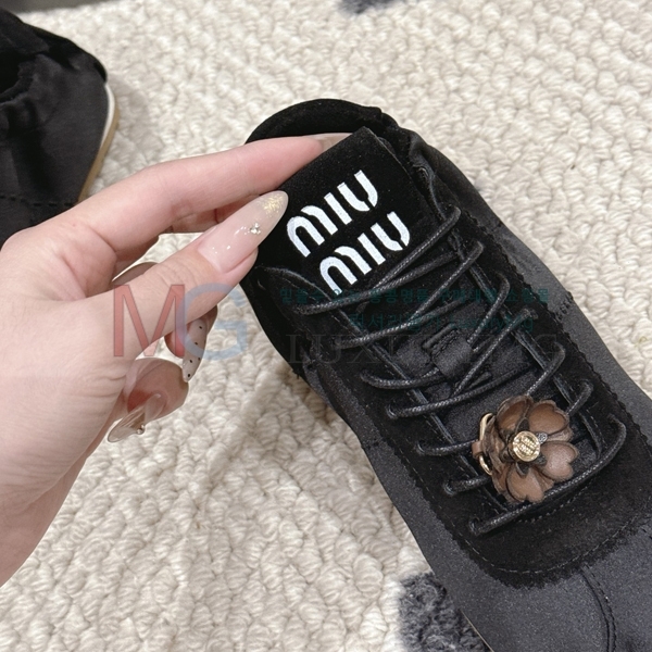 ���� �̿�̿� ����Ŀ�� MI528193-1